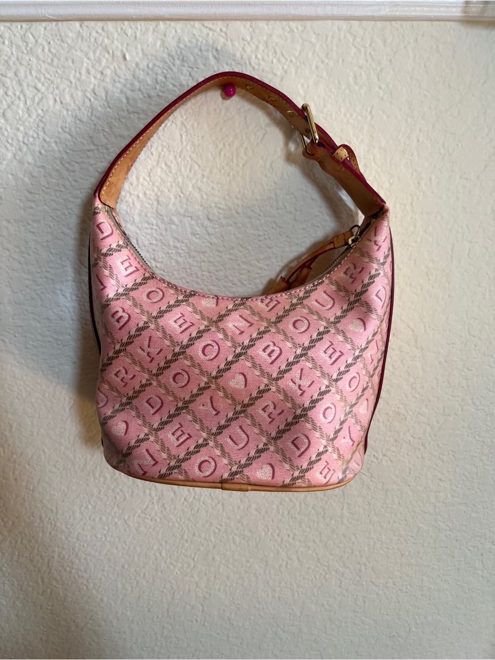 Y2K Dooney & Bourke Pink Monogram Canvas Hobo Bucket Bag vintage - Picture 4 of 10